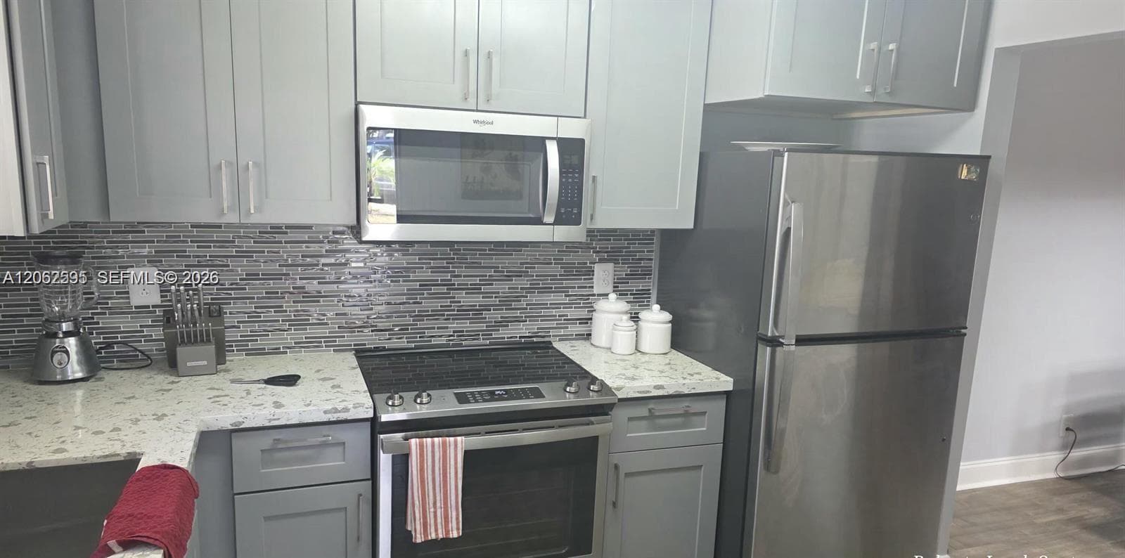 TOWN & COUNTRY ESTATES CO #10B
