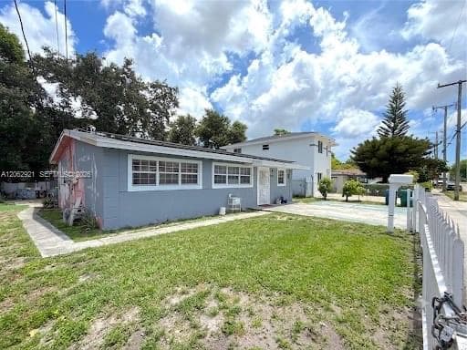 2991 NW 43rd Ter photo 1