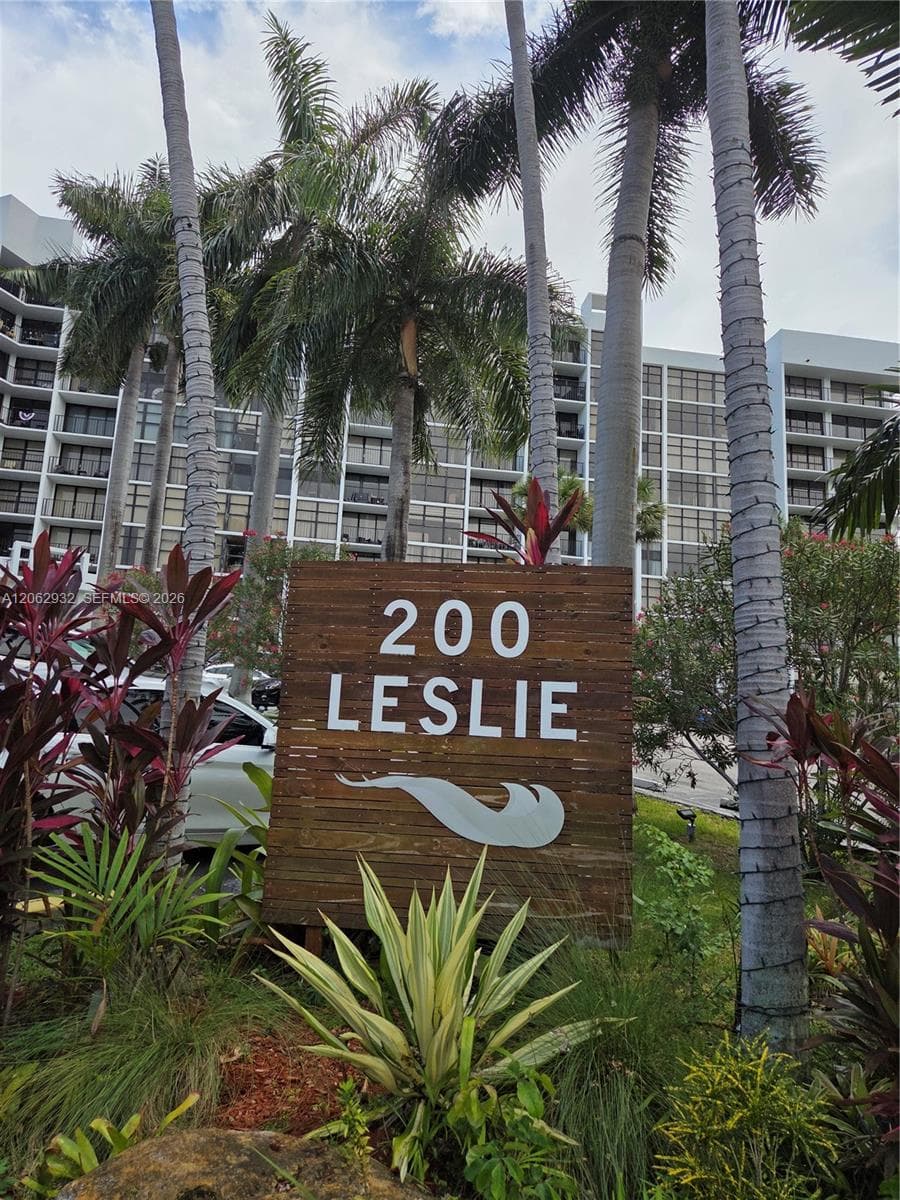 200 LESLIE CONDO · #1029 in Hallandale Beach - Photo 1