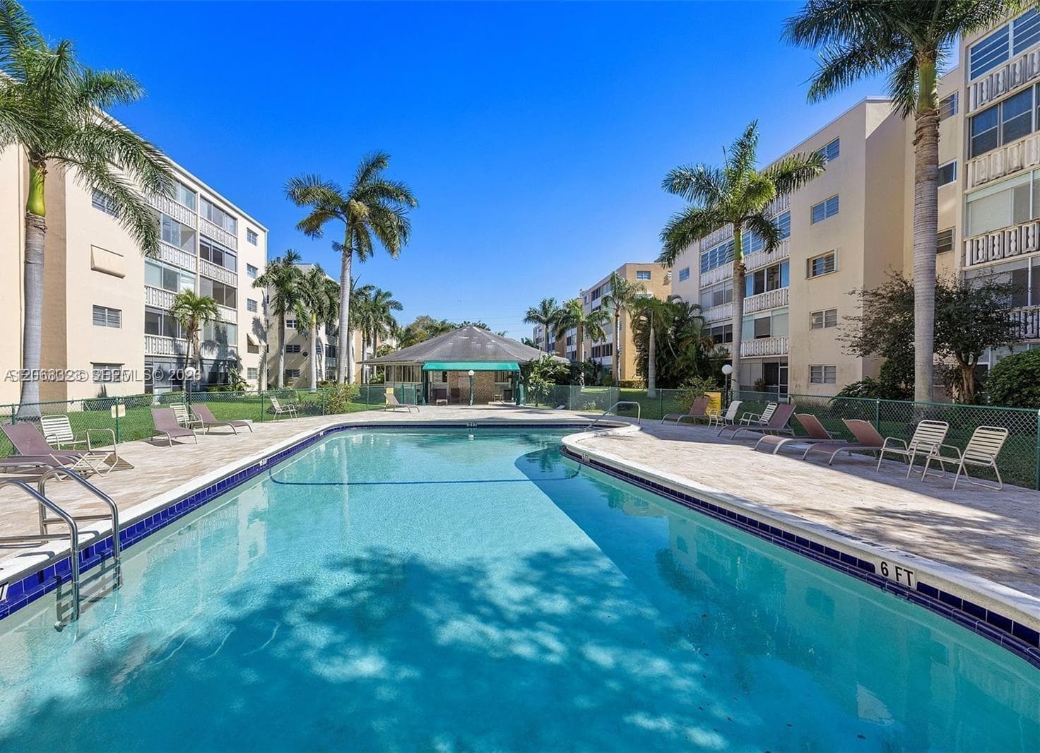 MEADOWBROOK TOWERS CONDO · #507 in Hallandale Beach - Photo 1