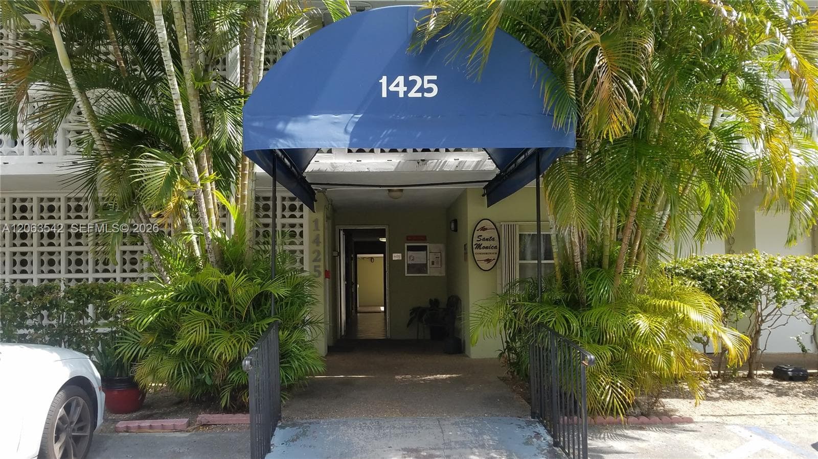 Santa Monica · #216B in Hollywood - Photo 1