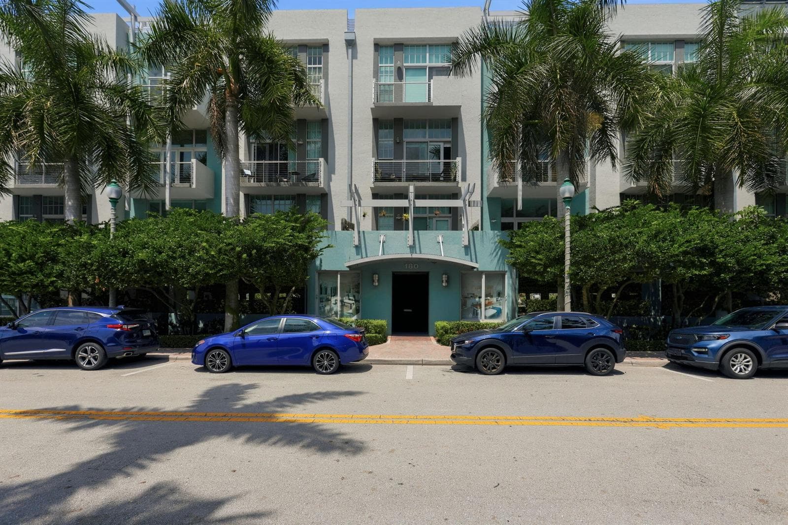180 Ne 4th Avenue #207