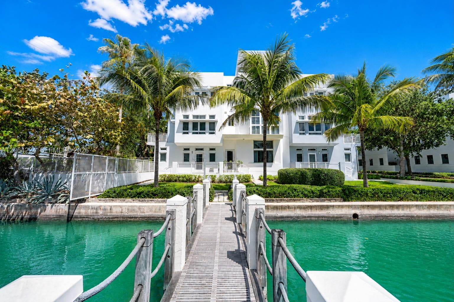 6203 Laguna Path N photo 1