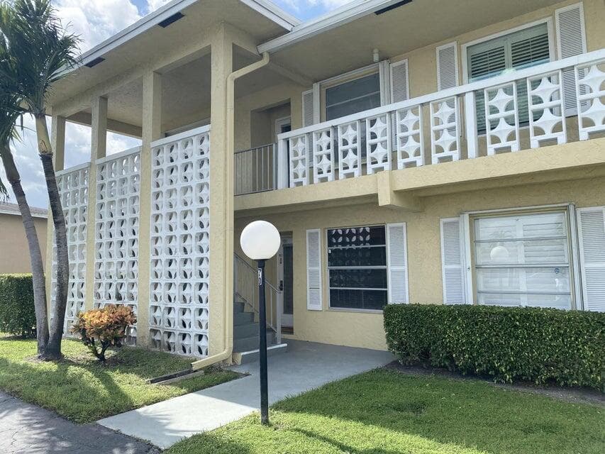 1141 Violet Terrace #101