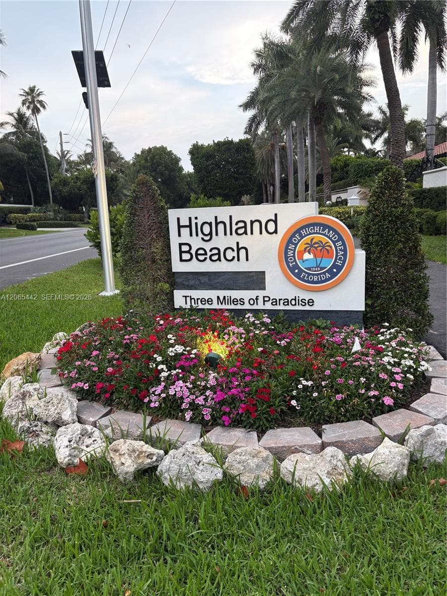 Townhouses Of Highland B #112N