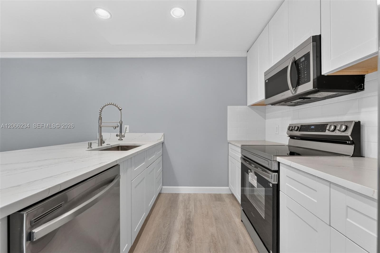151 Heritage Way photo 1