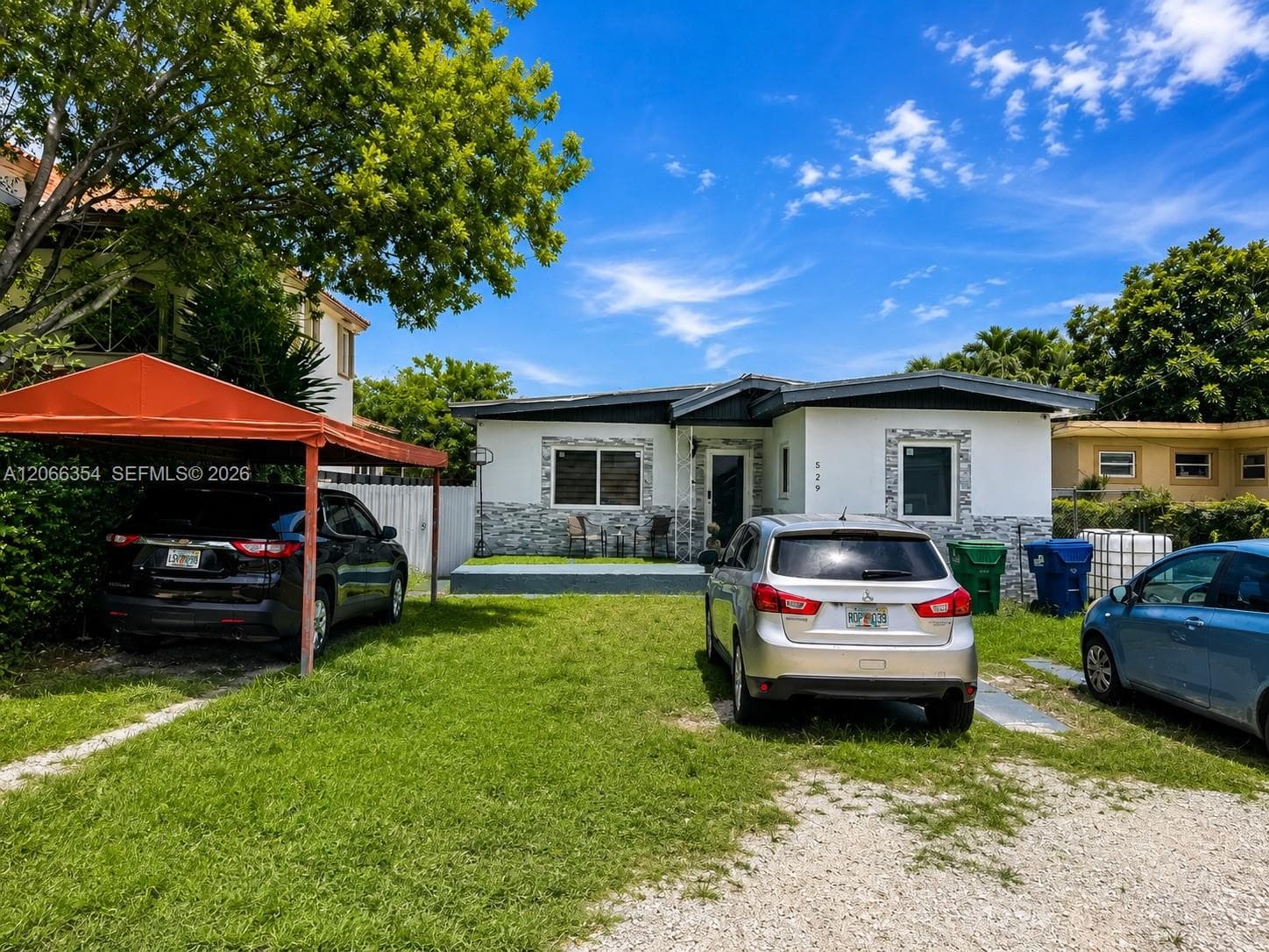 529 SW 79th Ave photo 1