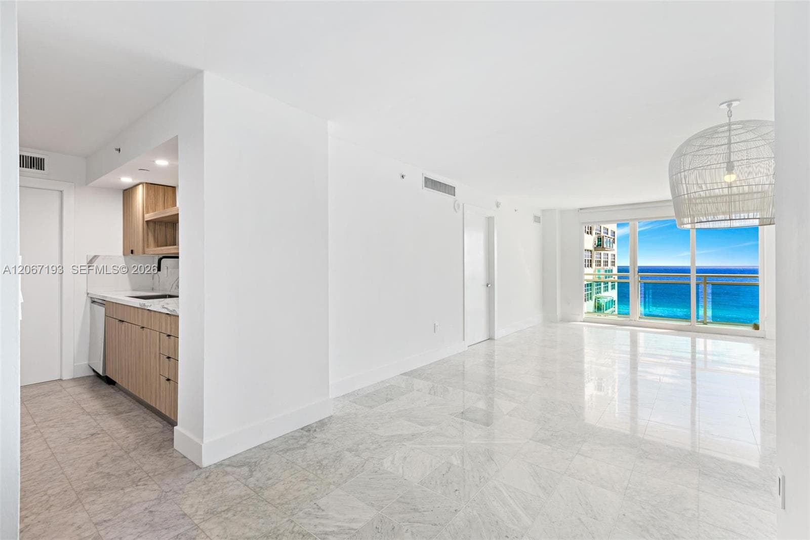 THE COLLINS CONDO · #1009 in Miami Beach - Photo 1