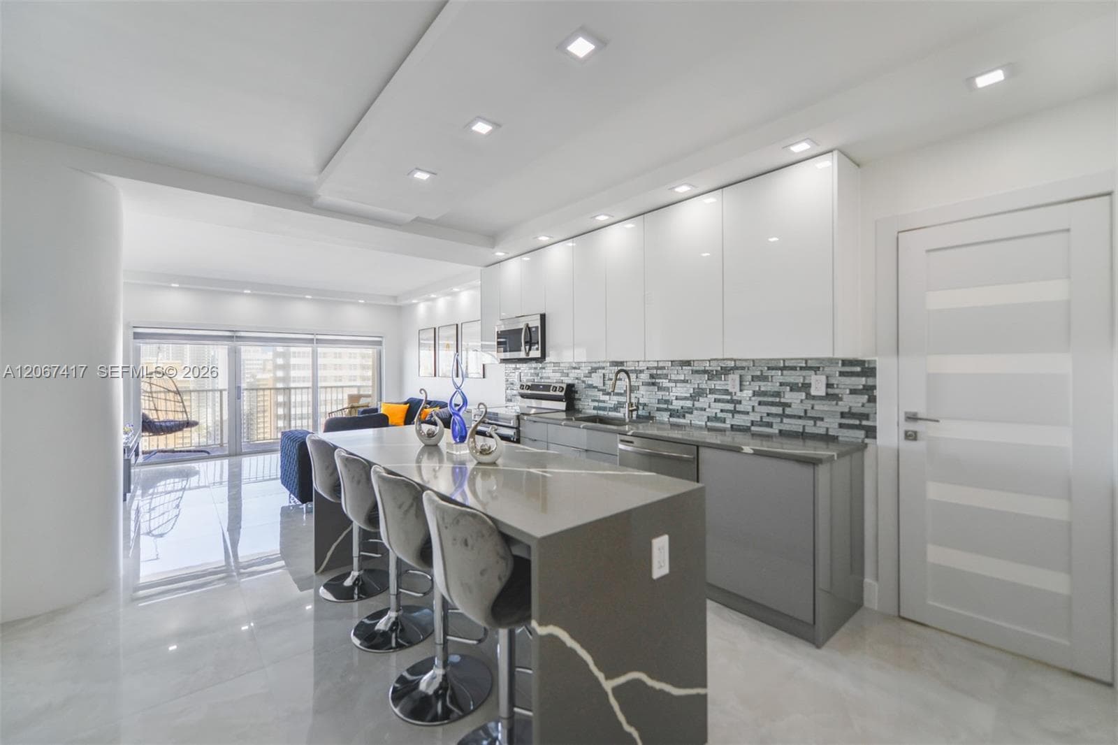 HEMISPHERES CONDO · #20K in Hallandale Beach - Photo 1