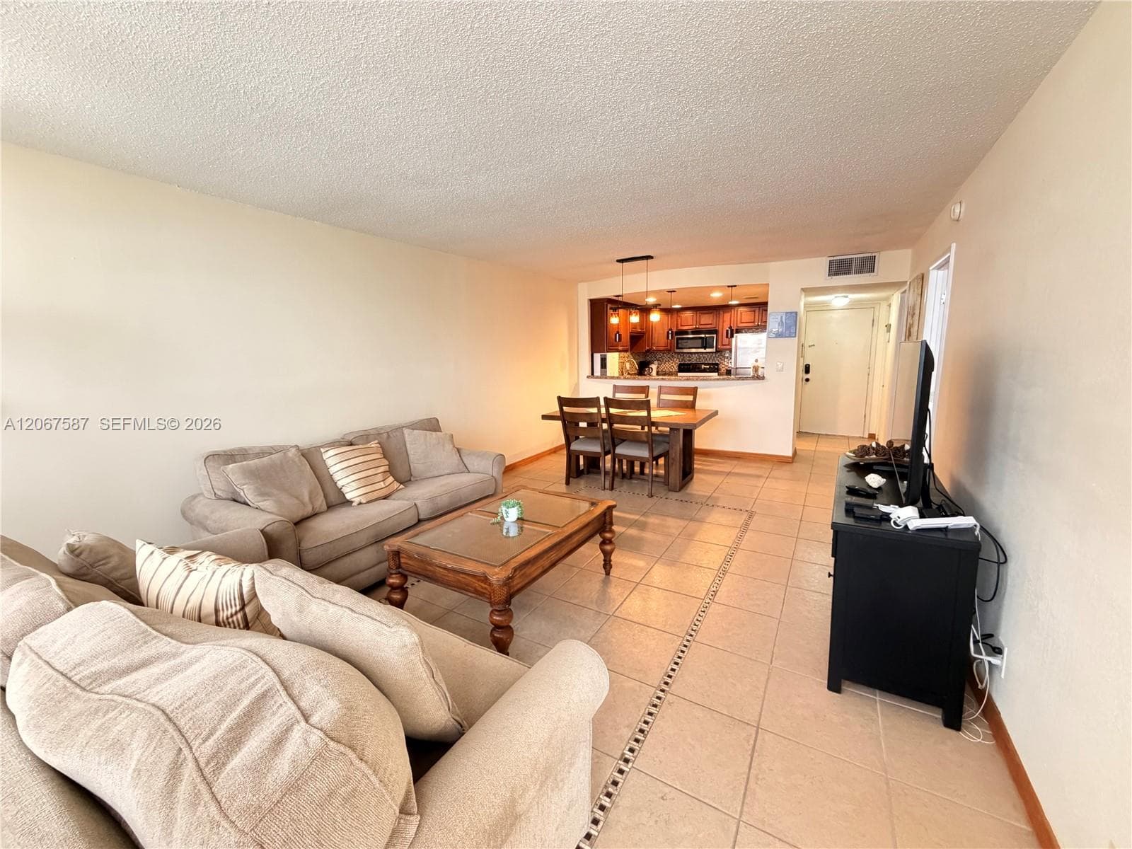 IMPERIAL TOWERS CONDO · #607 in Hallandale Beach - Photo 1