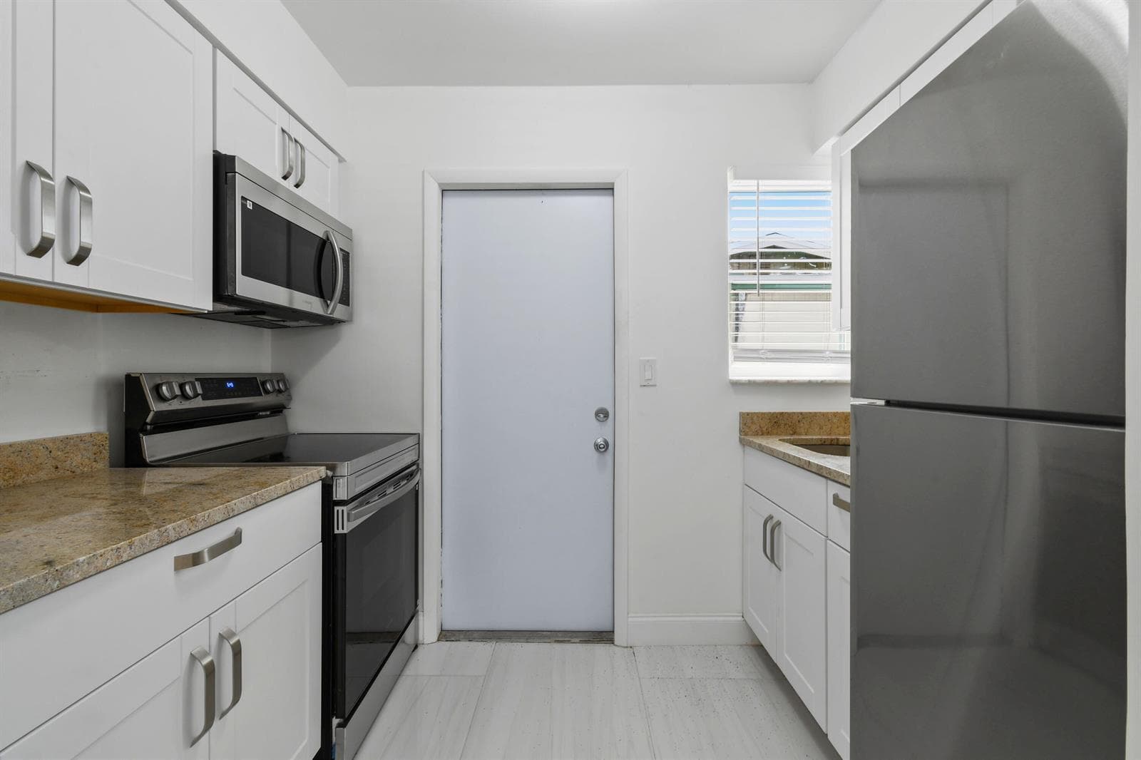 968 W 9th Street ##B2