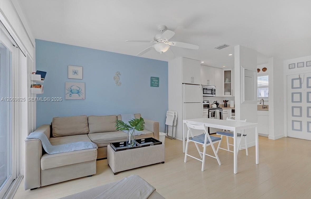 798 Crandon Blvd # B #44-B photo 1