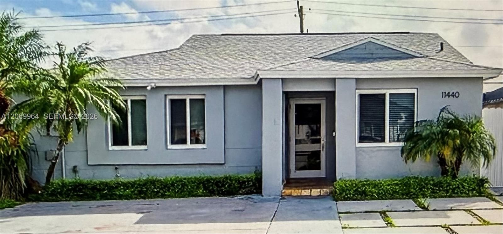 11440 SW 185th Ter photo 1