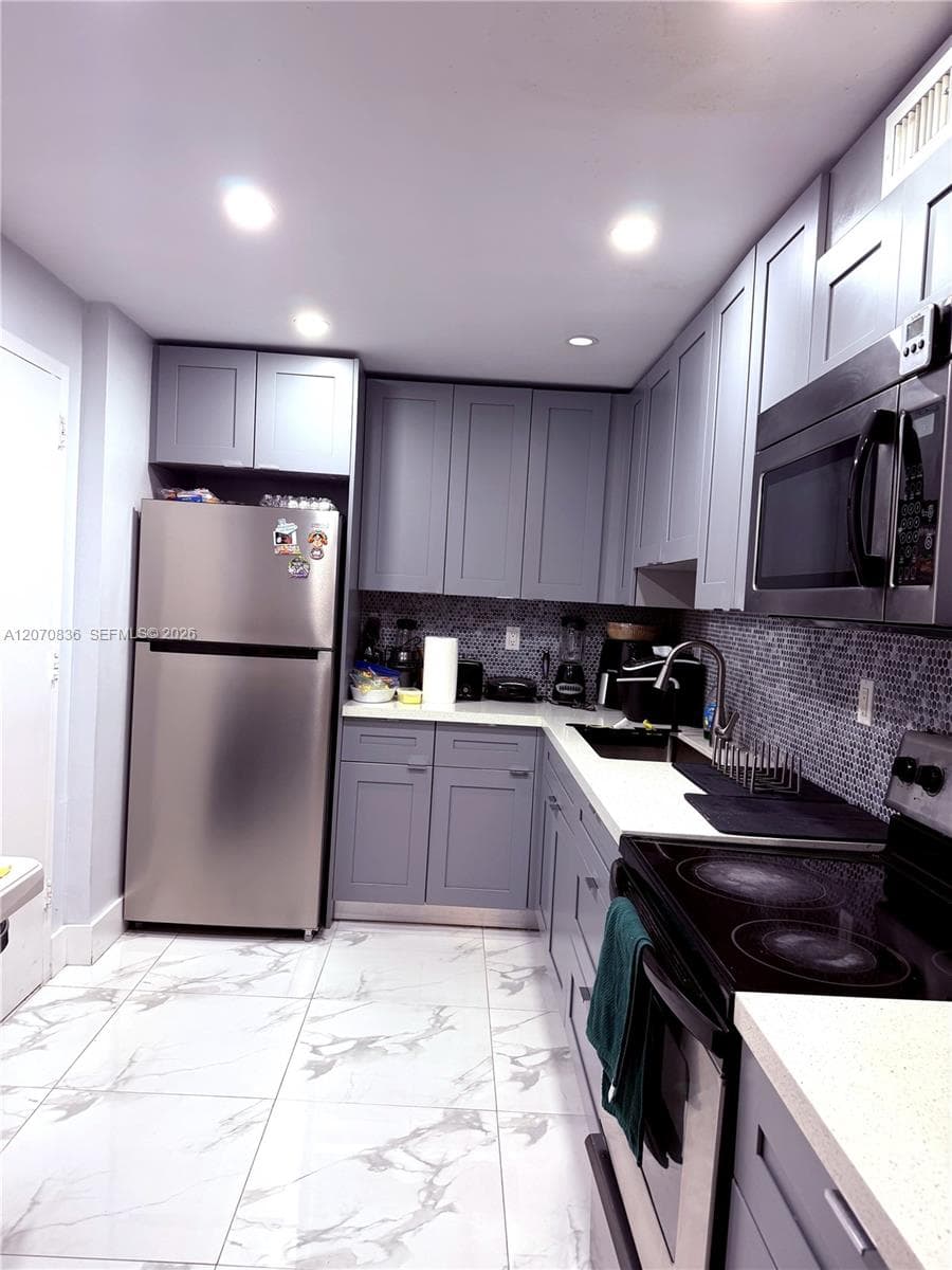BAYVIEW PALMS CONDO · #336 in North Miami - Photo 1