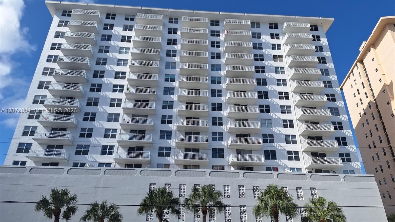GOLDEN HORN SOUTH CONDO · #5H in Hallandale Beach - Photo 1
