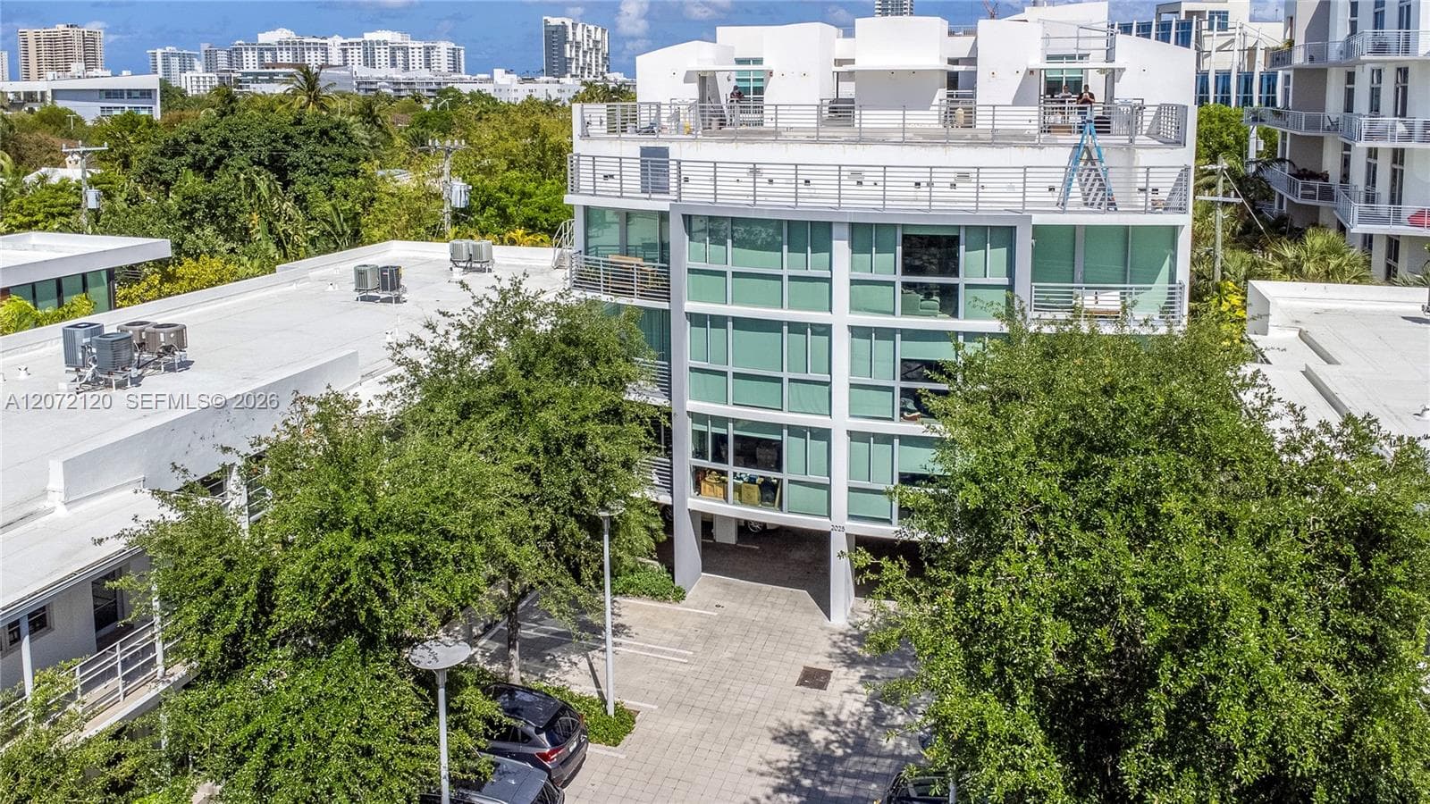 MID GOLF SUB · #2 in Miami Beach - Photo 1