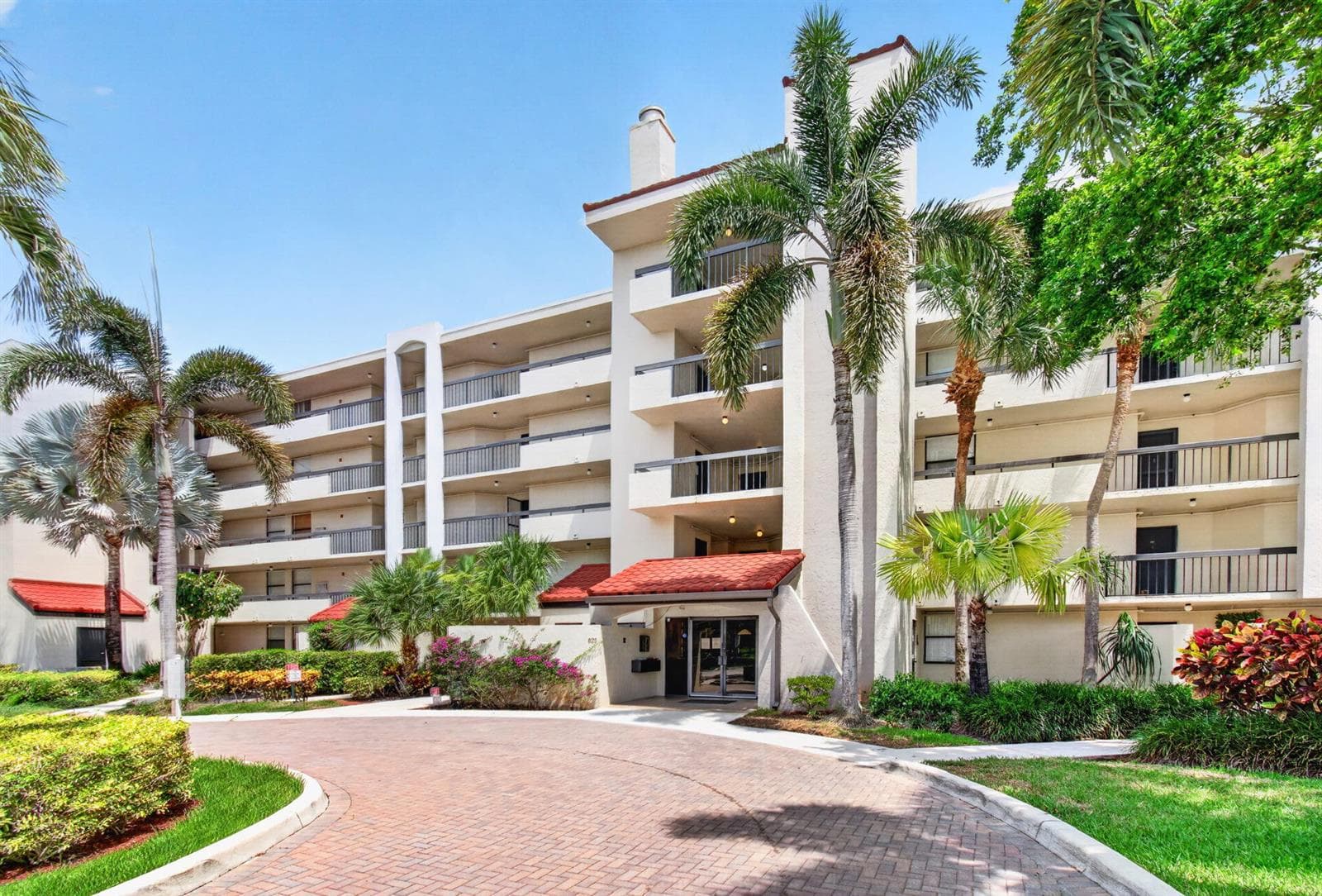 825 Egret Circle #504