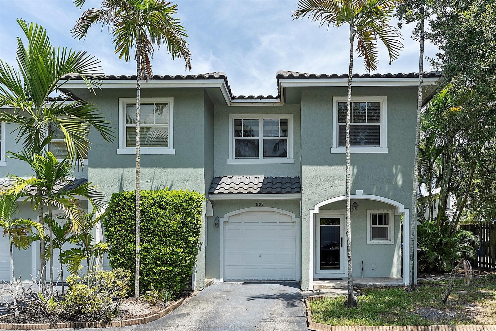 808 SW 4th Ave - - 271