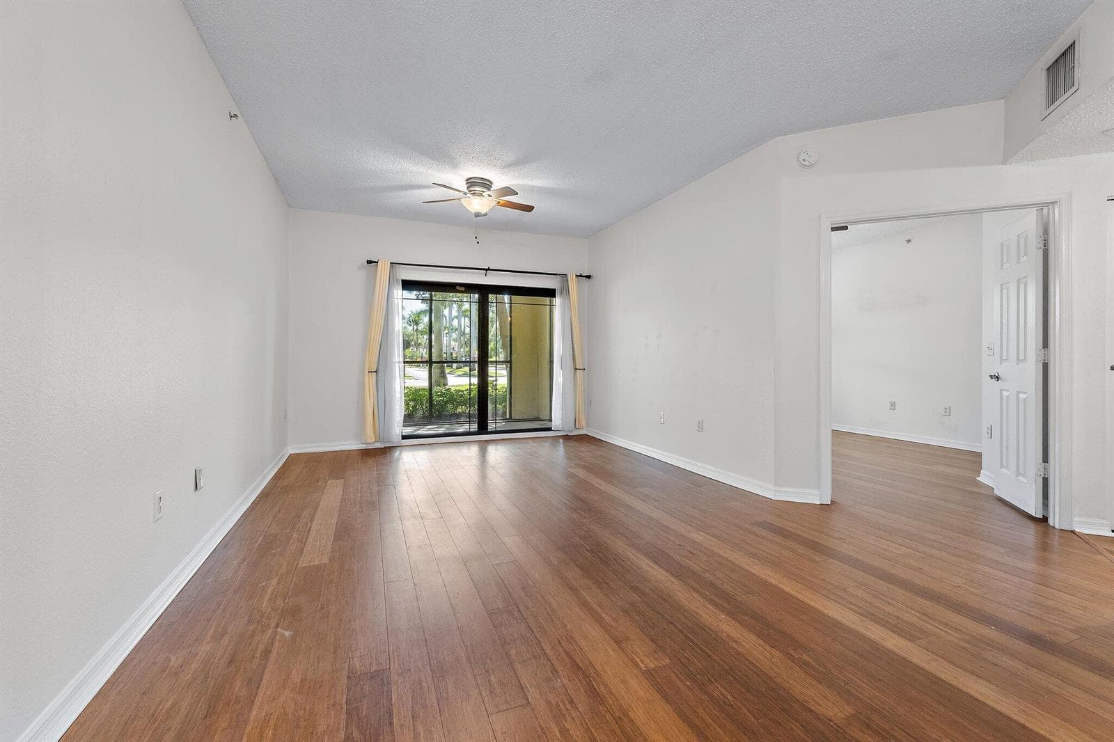 039-3020AlcazarPl-106-PalmBeachGardens-S