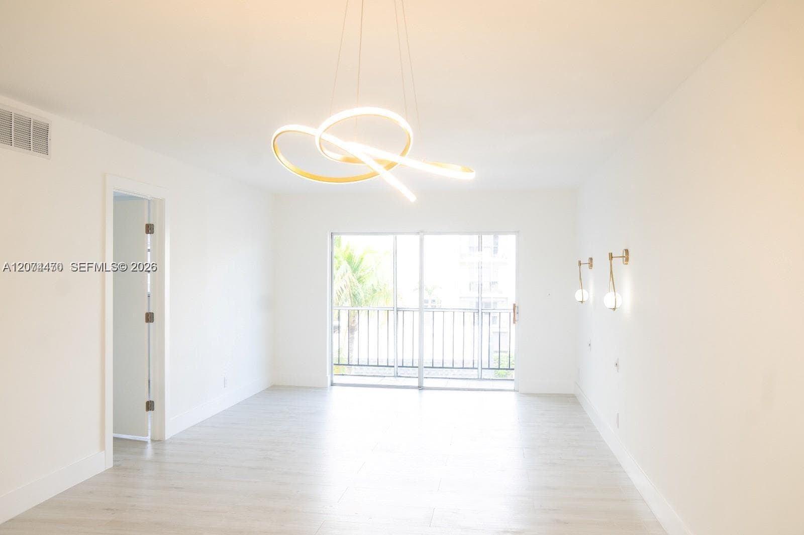 PARKSIDE TOWERS CONDO · #306 in Hallandale Beach - Photo 1
