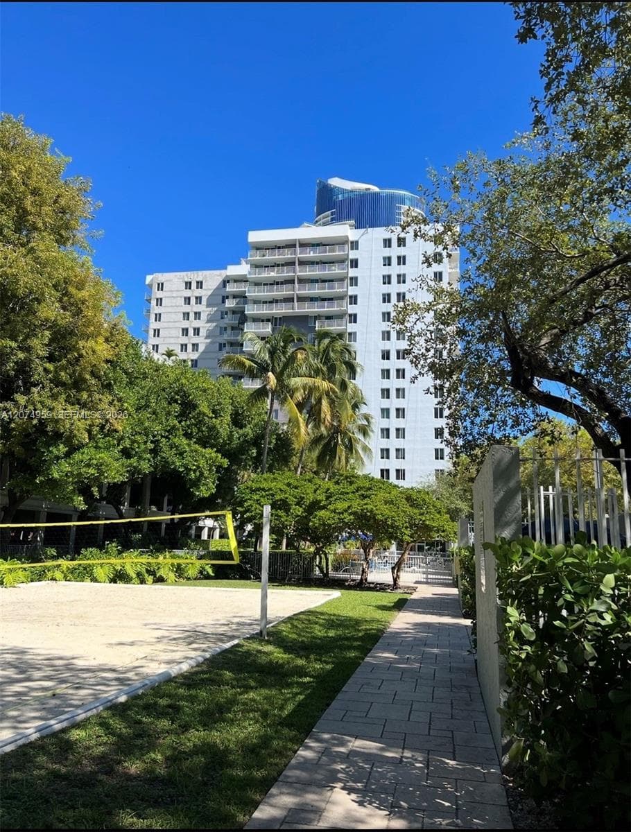 MADISON DOWNTOWN CONDO · #W-506 in Miami - Photo 1