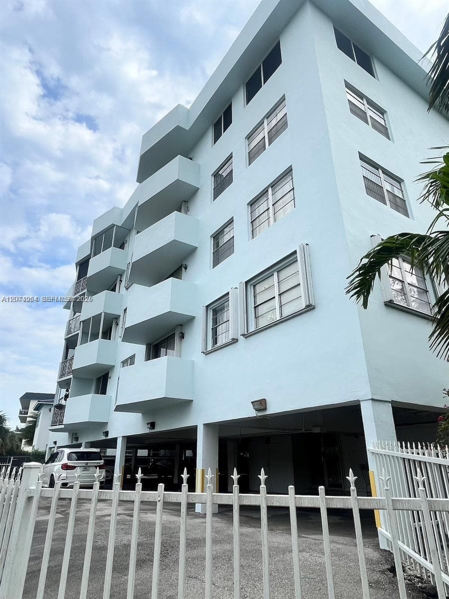 LISETTE CONDO · #206 in Miami Beach - Photo 1
