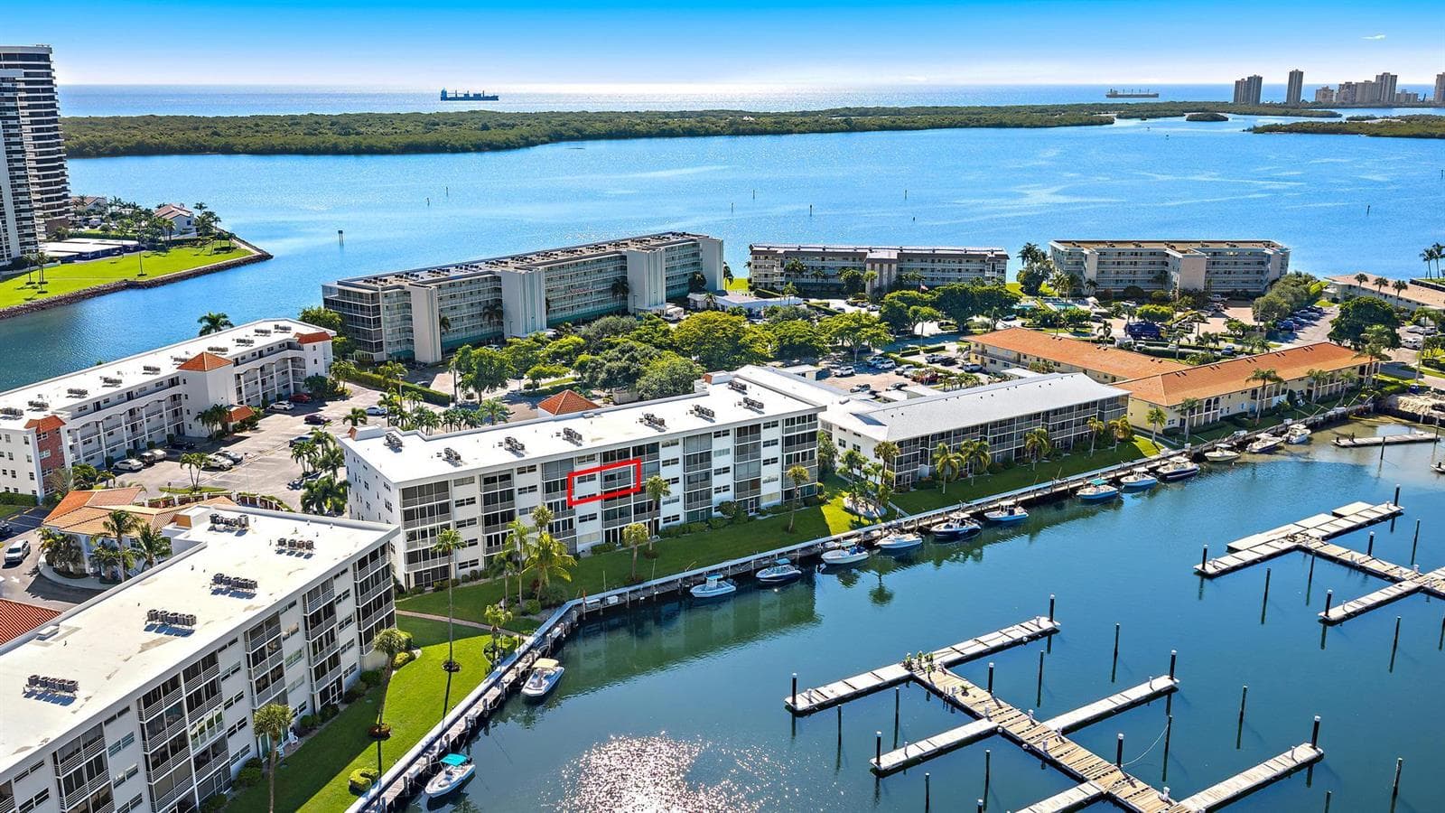 29 Yacht Club Dr 405-23