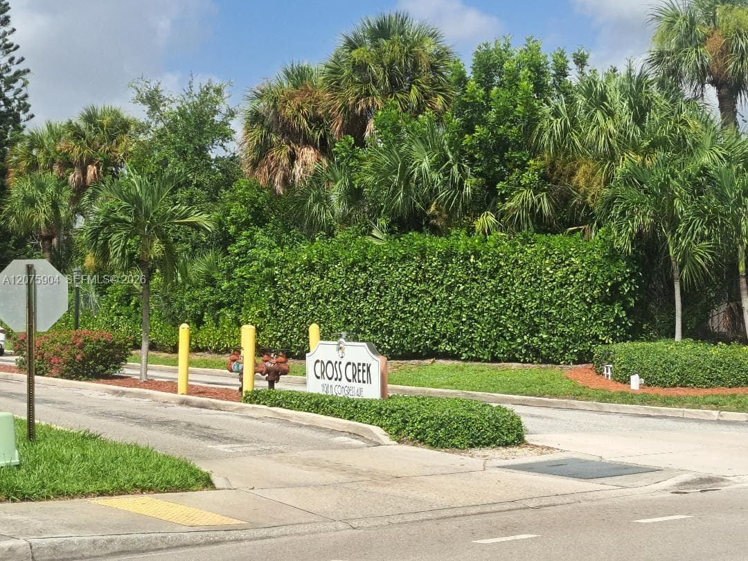 CROSS CREEK CONDO · #C18 in West Palm Beach - Photo 1