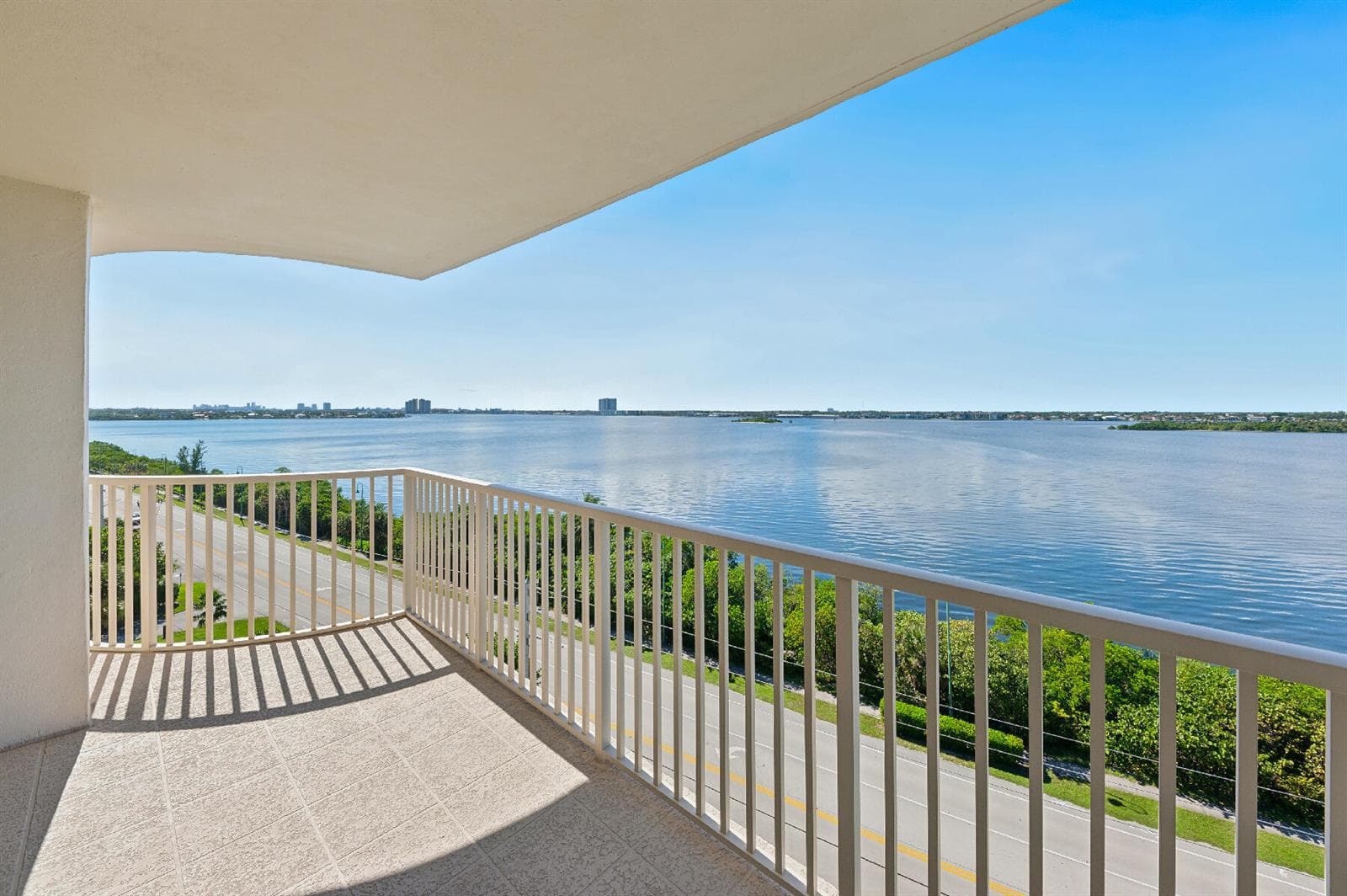 5480 N Ocean Drive #B7c