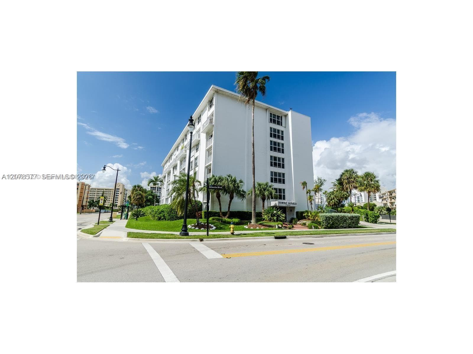 TOWNER ROYALE · #203 in Sunny Isles Beach - Photo 1
