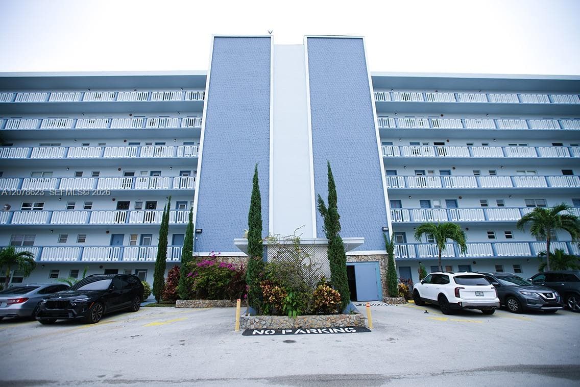 MEADOWBROOK TOWERS CONDO · #703 in Hallandale Beach - Photo 1
