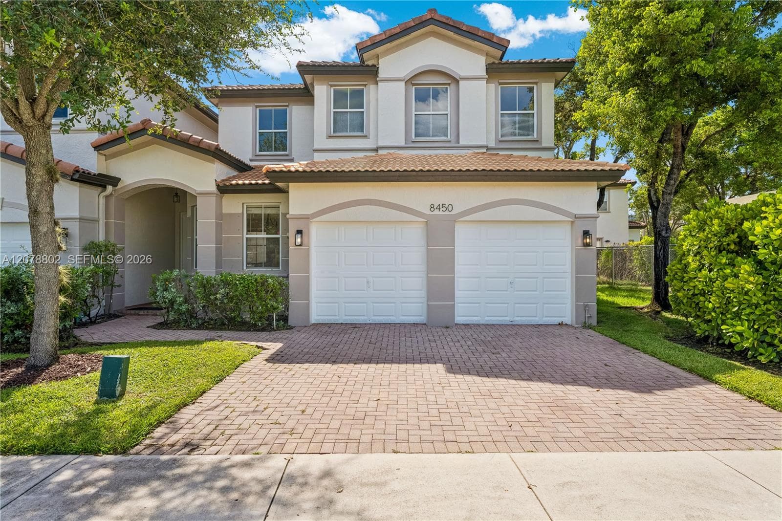 8450 NW 113th Psge photo 1