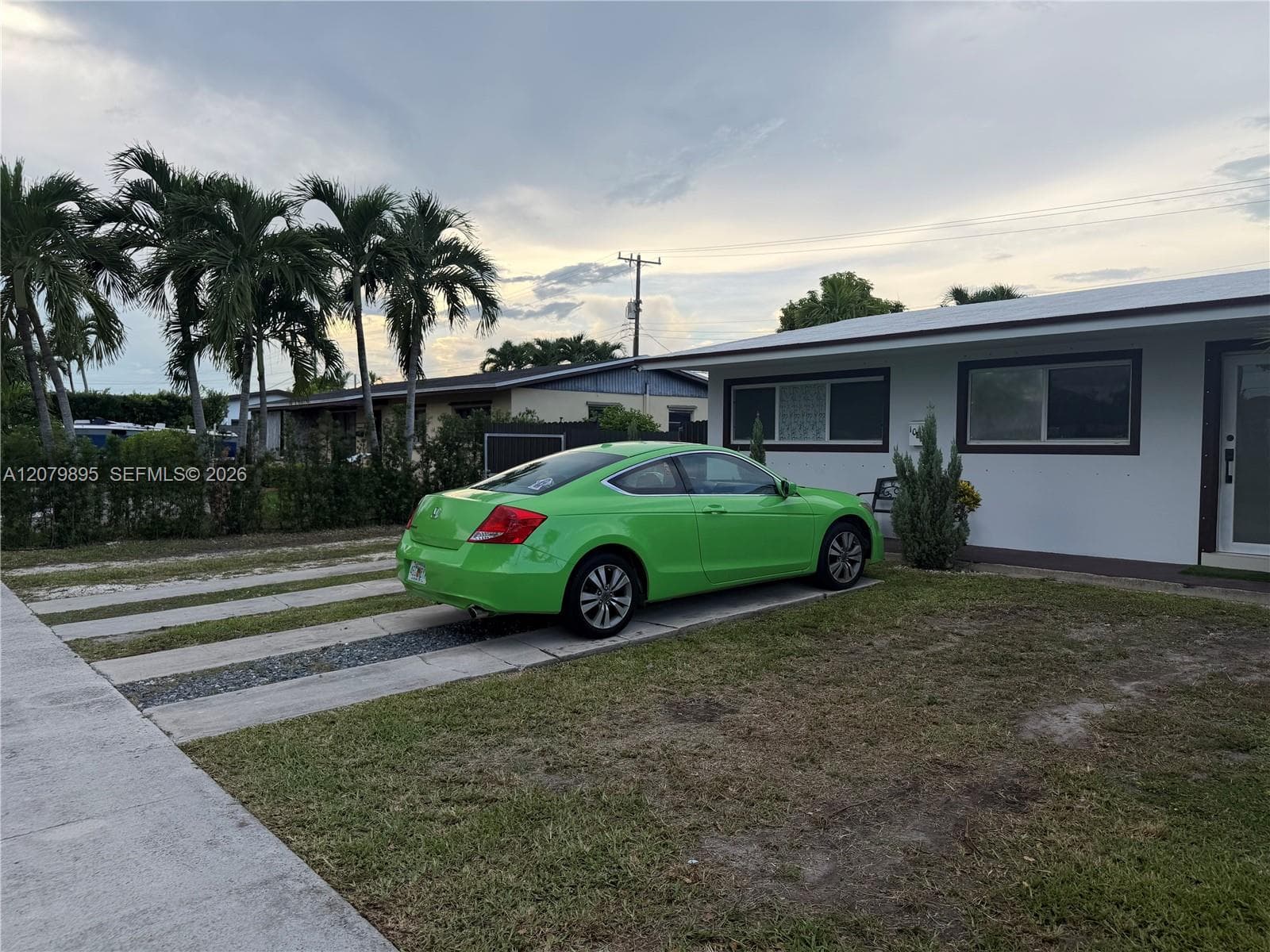 10411 SW 51st St photo 1