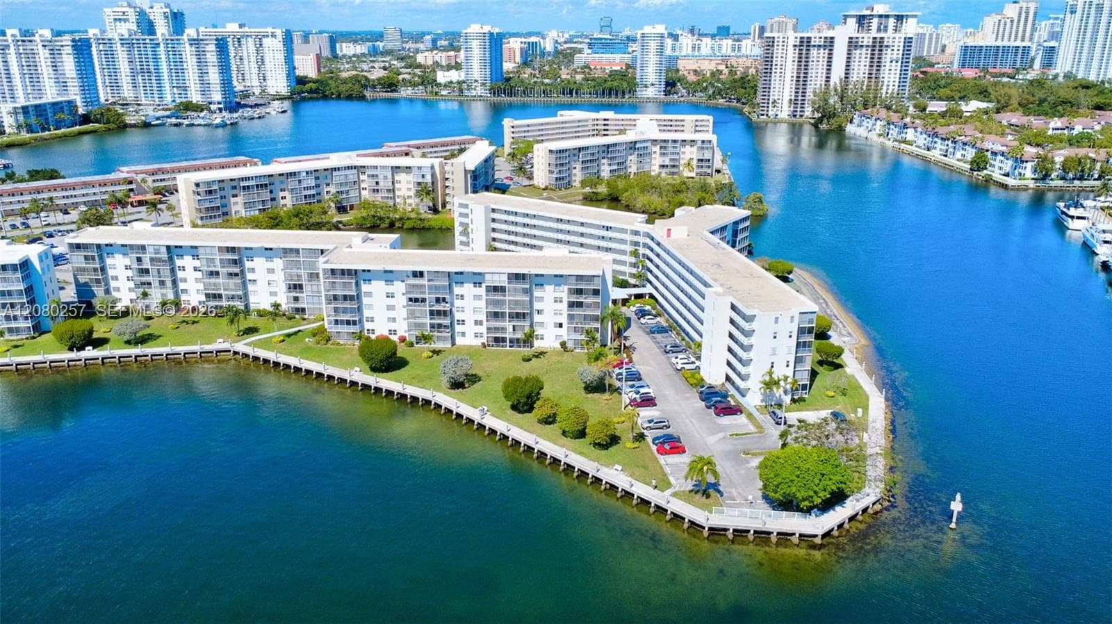 Point East IIV · #T302 in Aventura - Photo 1