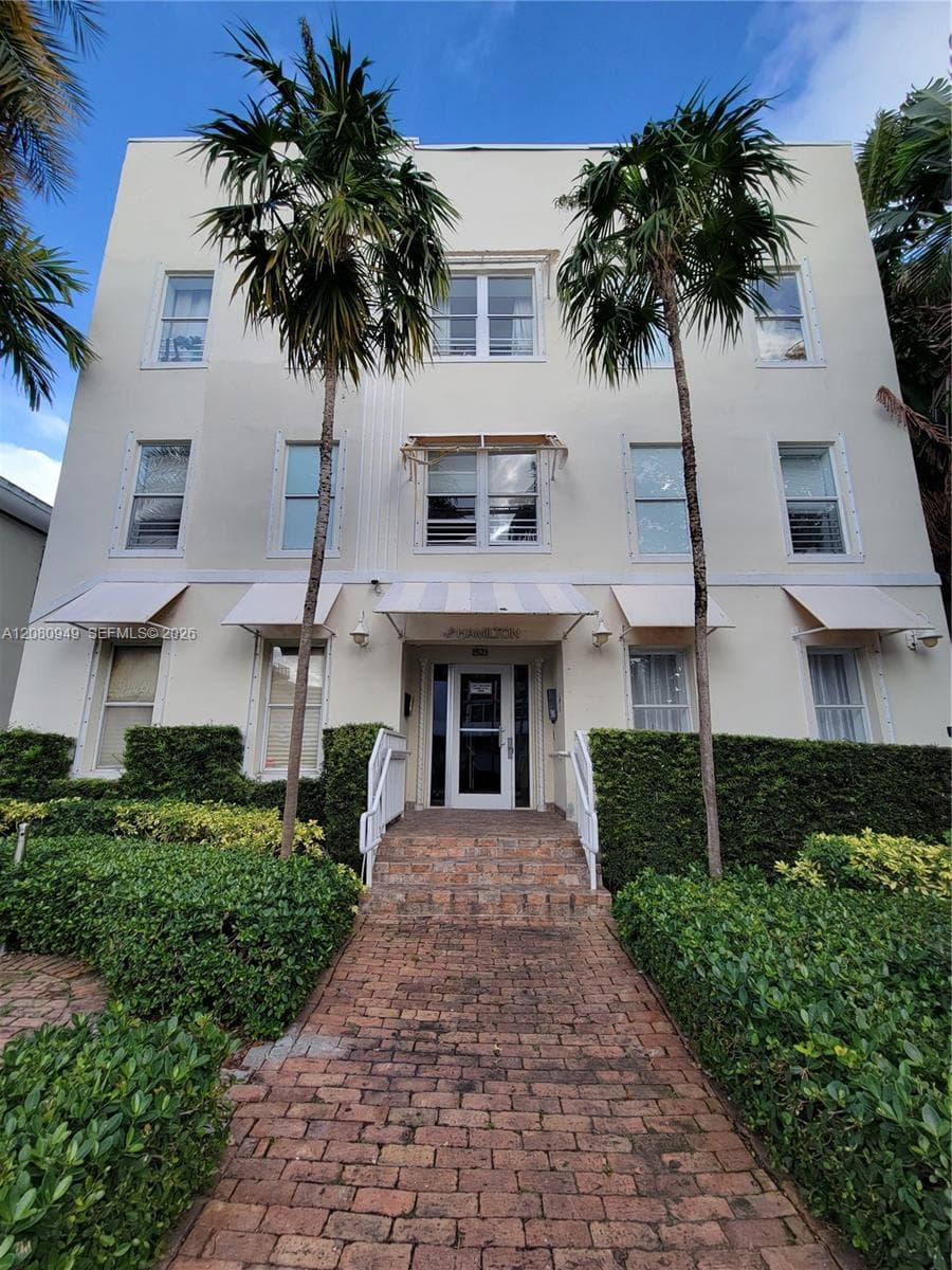 HAMILTON CONDO · #105 in Miami Beach - Photo 1