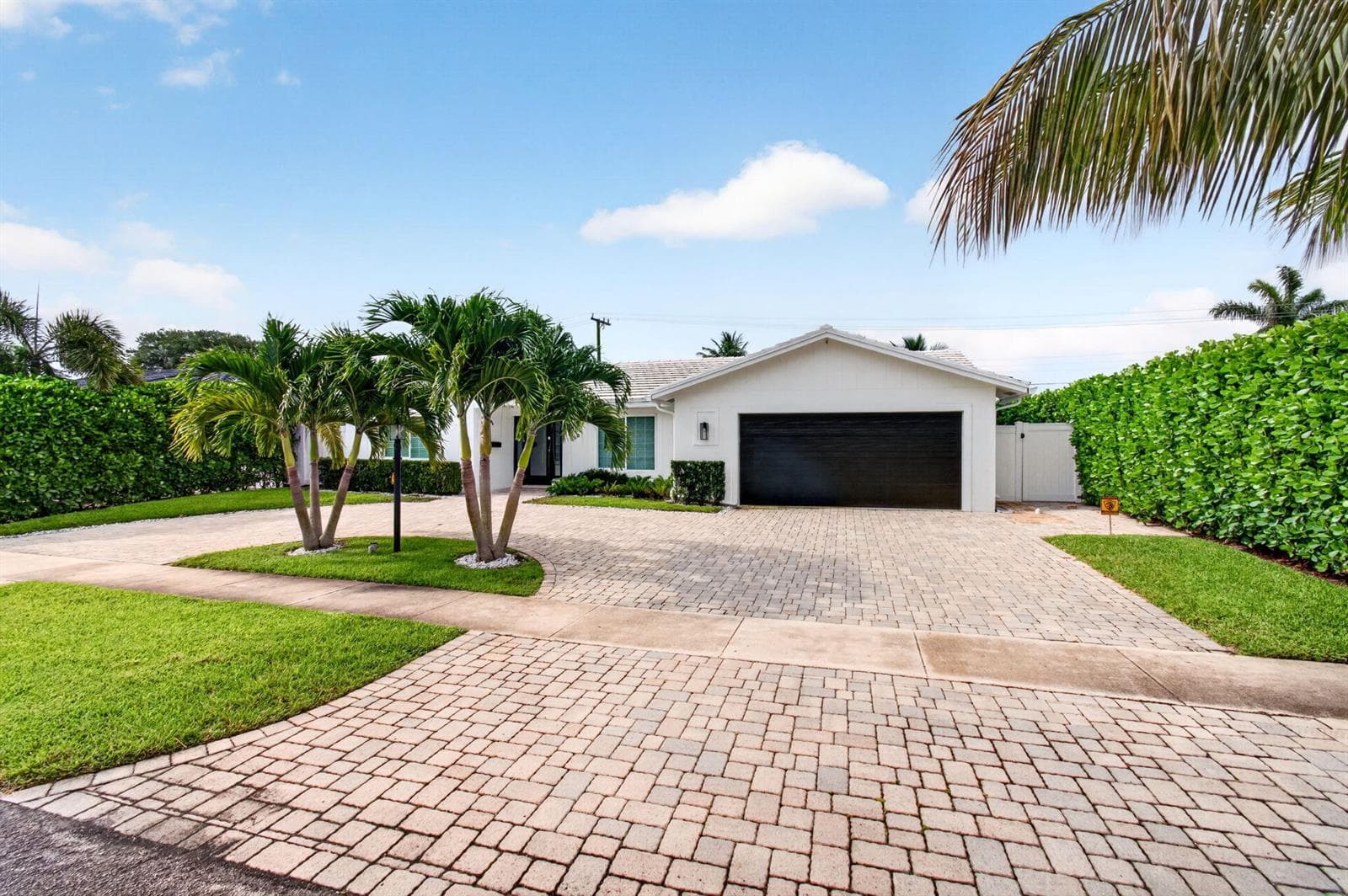 998 Sw 7th Street