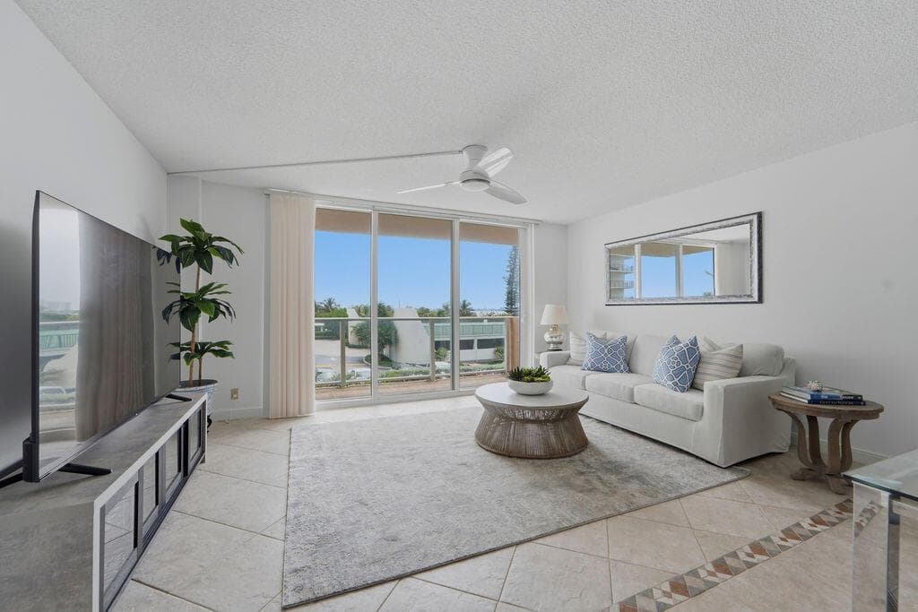 5440 N Ocean Drive #203