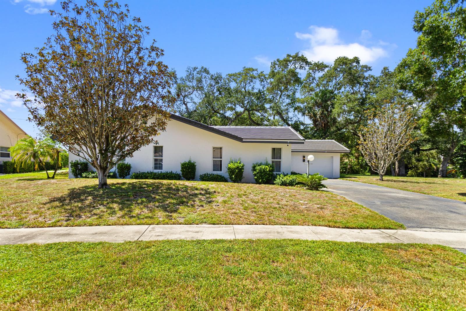 1050 Sw 1ST Street