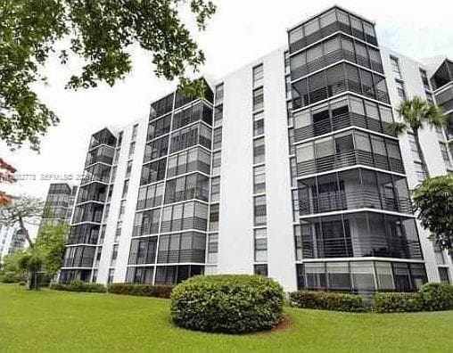 BISCAYA CONDO · #711 in Aventura - Photo 1
