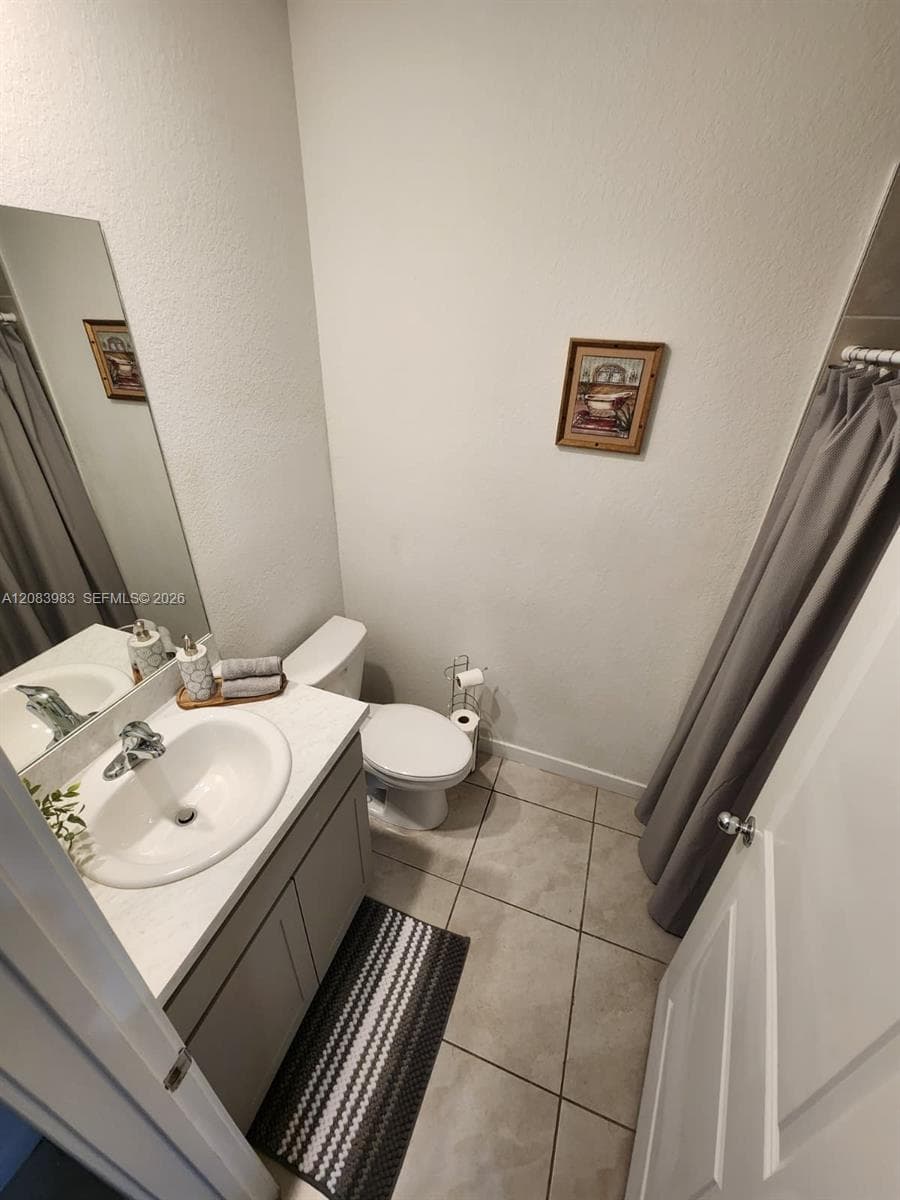 326 NE 1st Dr photo 1