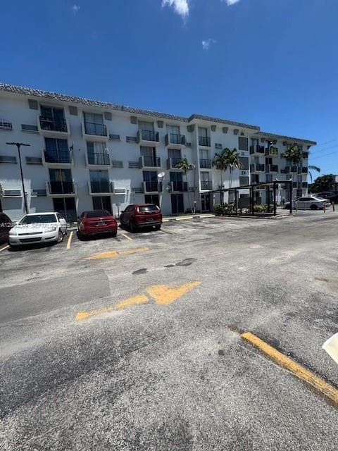 GOLDEN GATE APARTMENTS CO · #205 in Miami - Photo 1