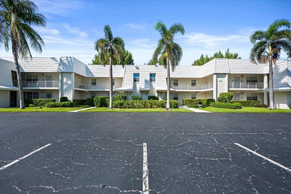1205 Sandy Lane #249