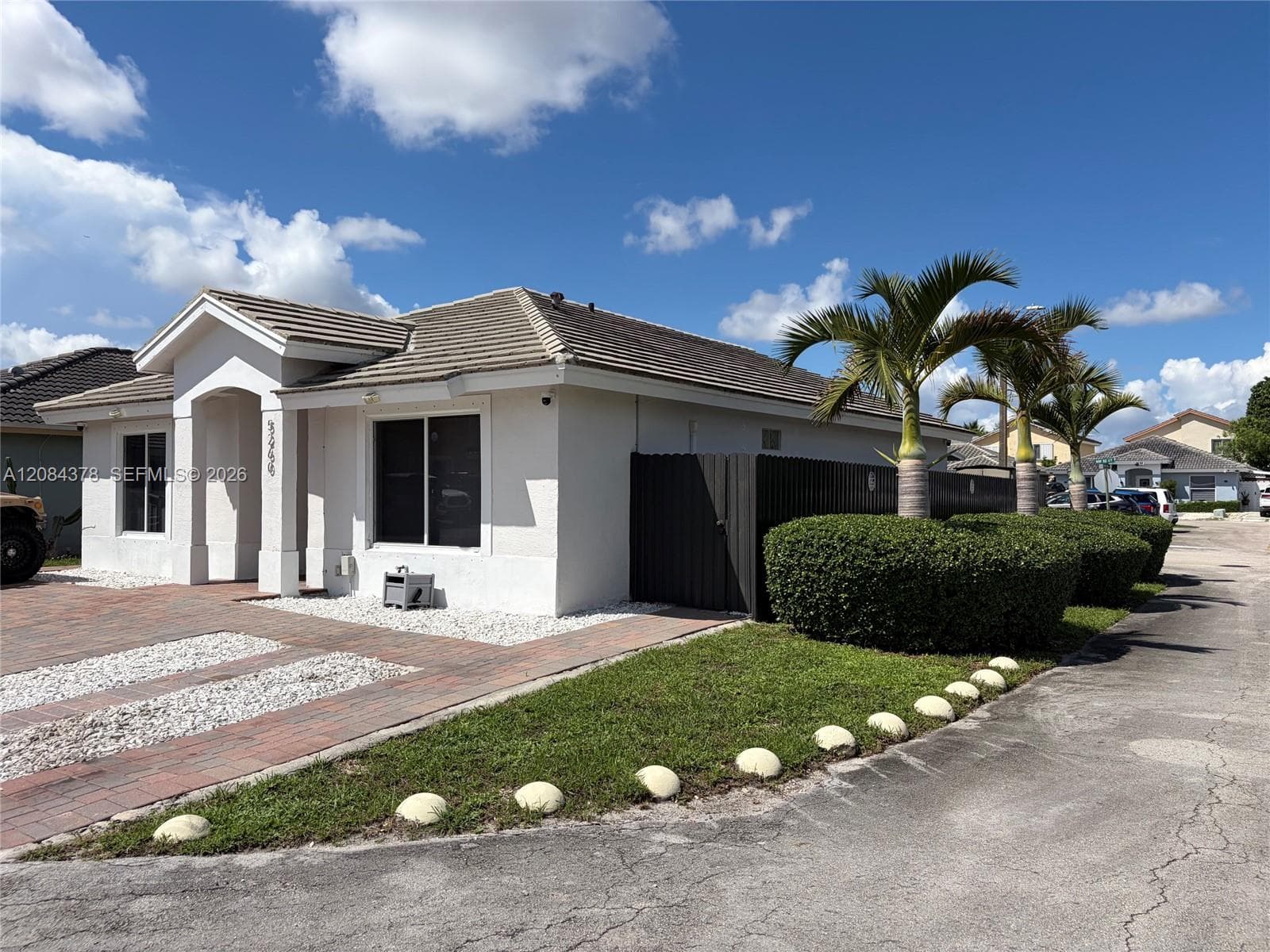 5260 NW 184th Ln photo 1