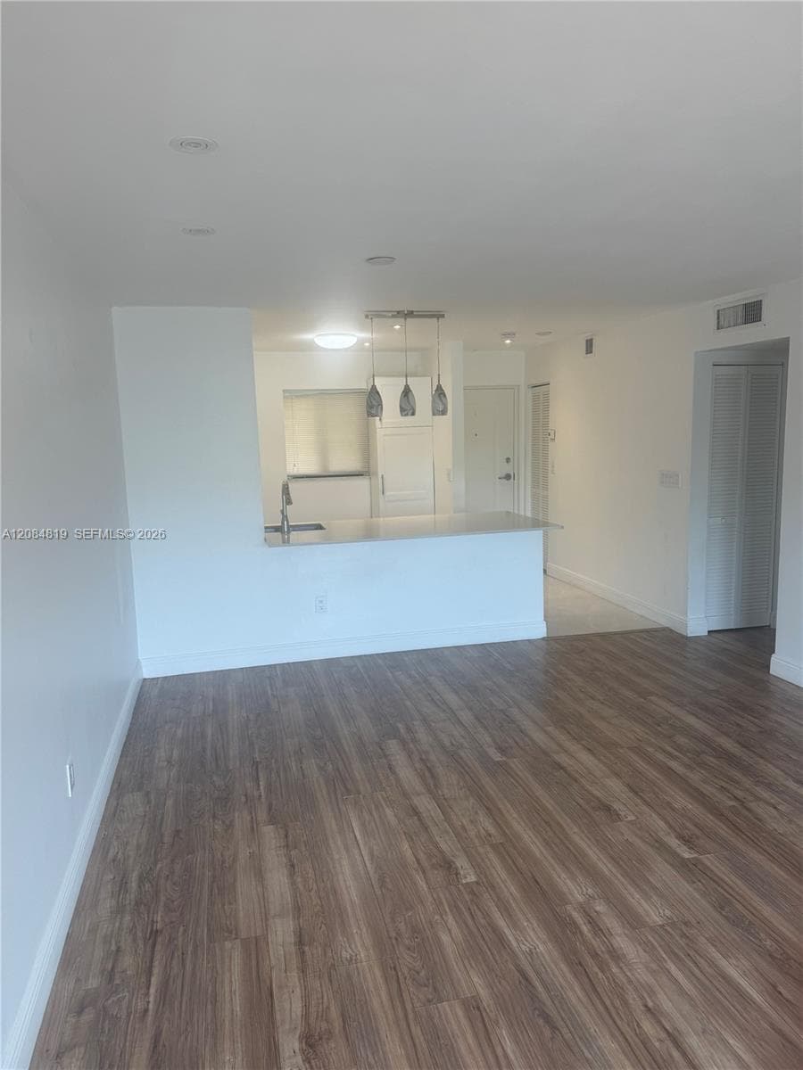 Village of Kings Creek · #i-306 in Miami - Photo 1