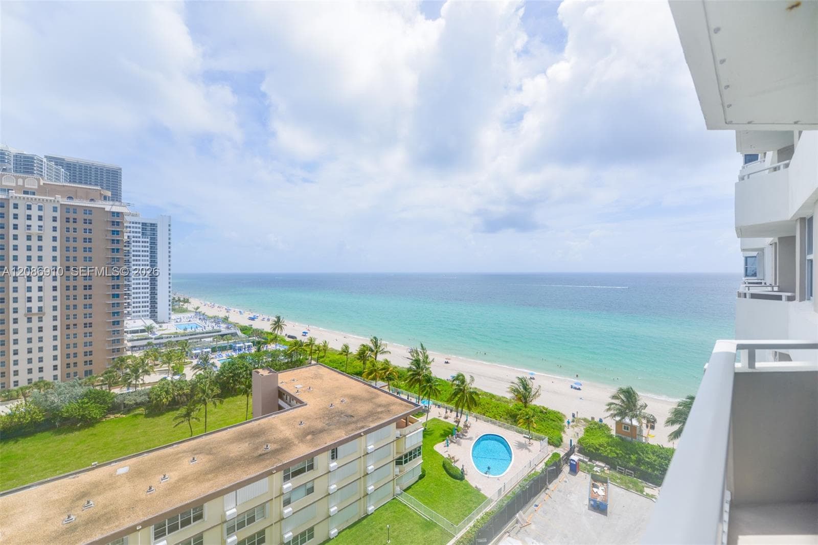 HEMISPHERES CONDO · #11H in Hallandale Beach - Photo 1