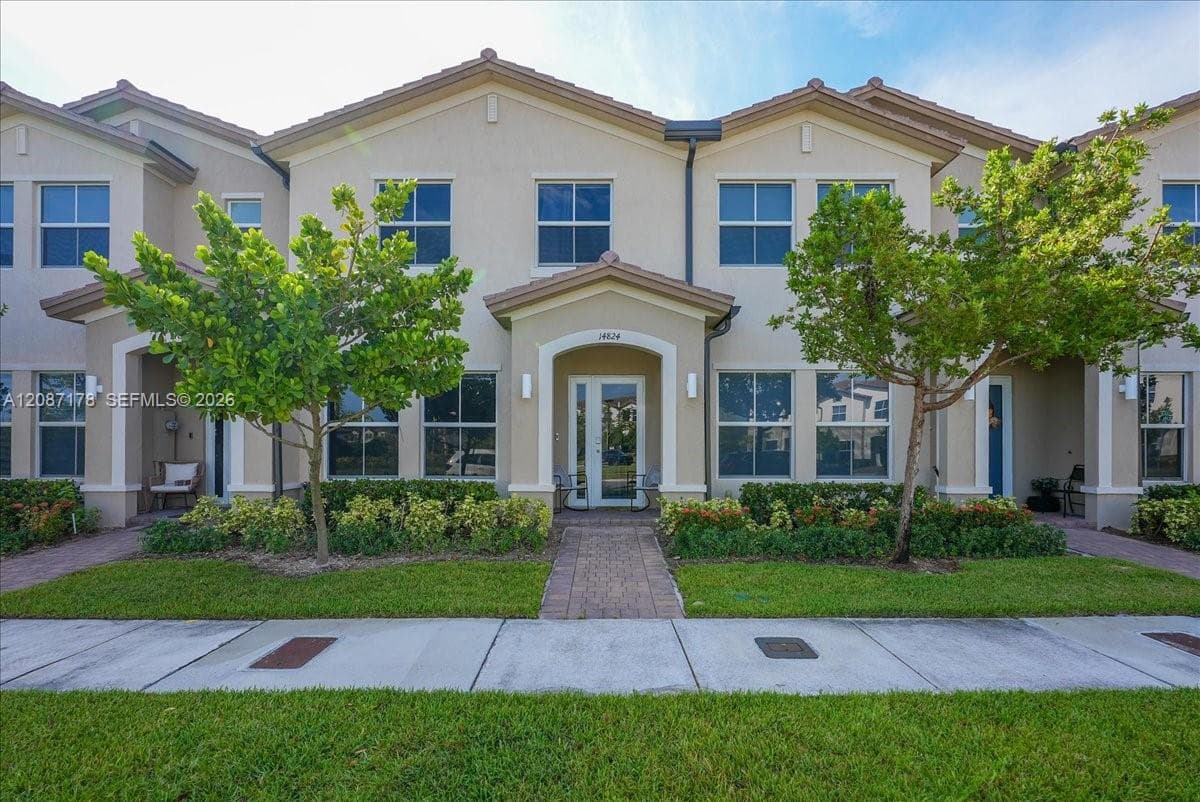 14824 SW 265th St photo 1