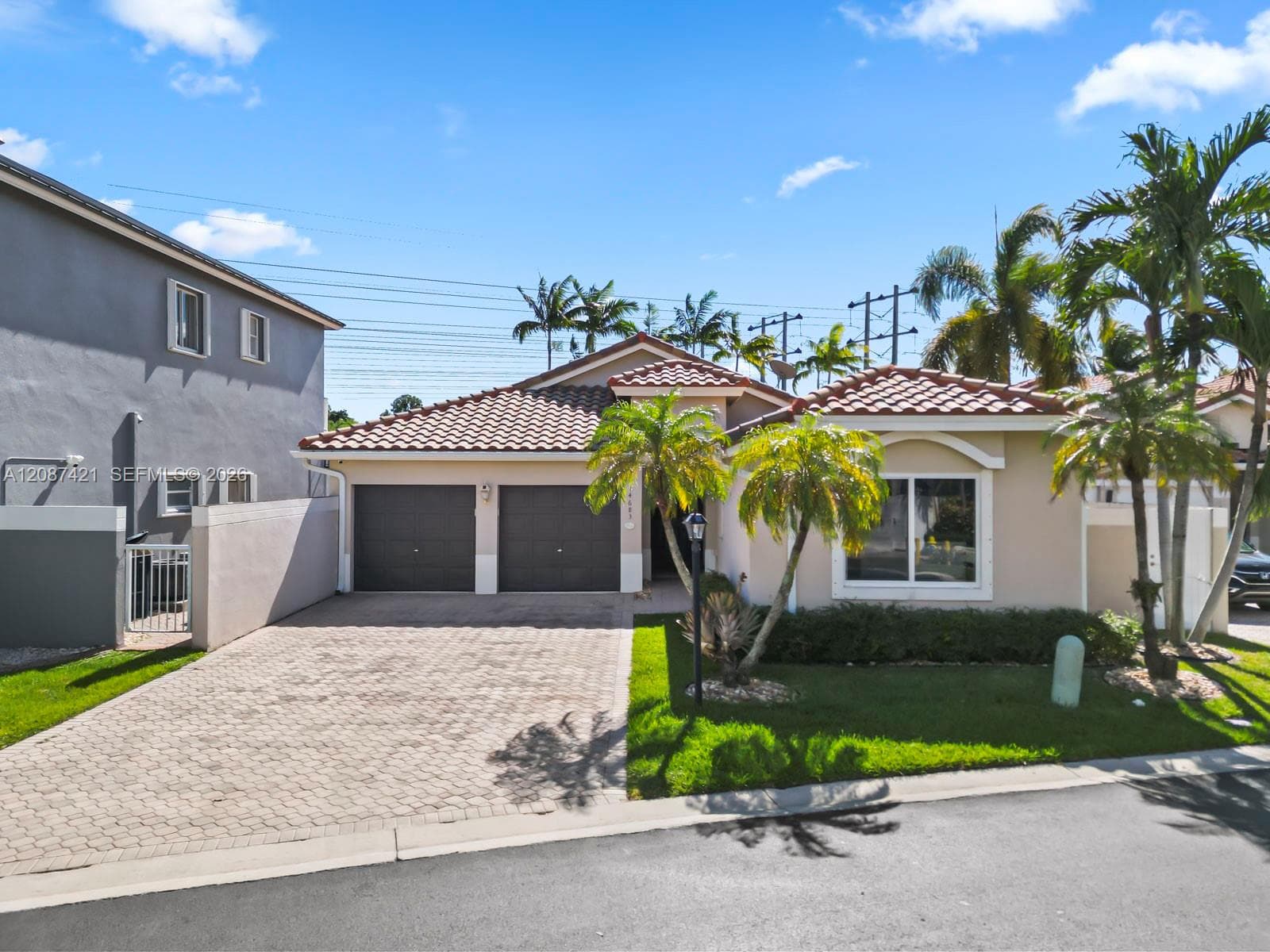 14683 SW 132nd Ave photo 1