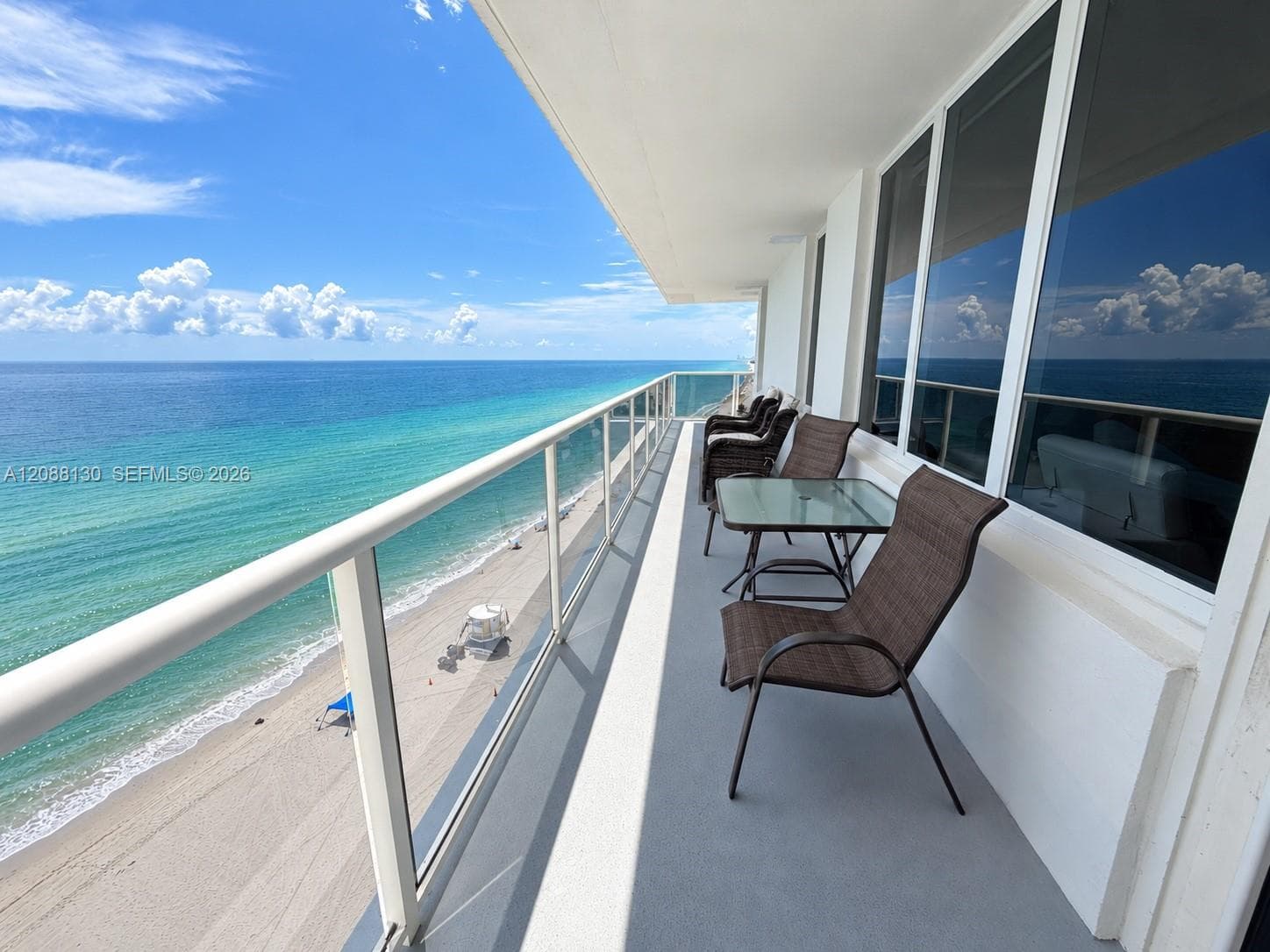SEA AIR TOWERS CONDO · #1402 in Hollywood - Photo 1