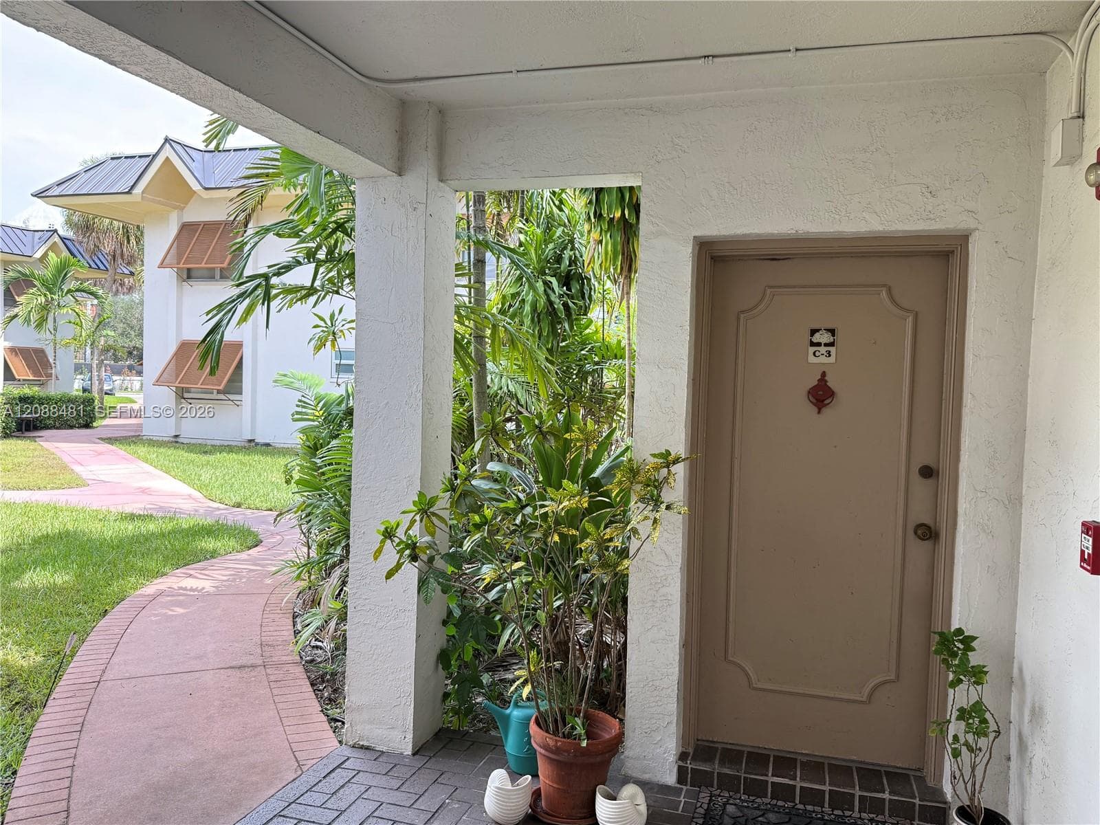 KINGSTON SQUARE CONDO · #C3 in Miami - Photo 1
