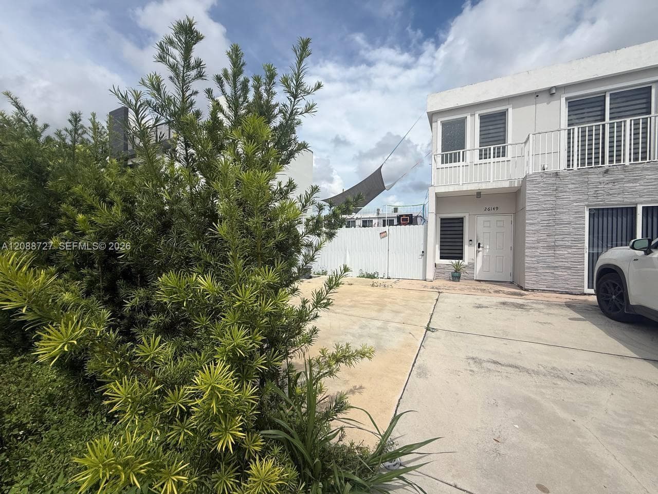 26149 SW 137th Ave photo 1